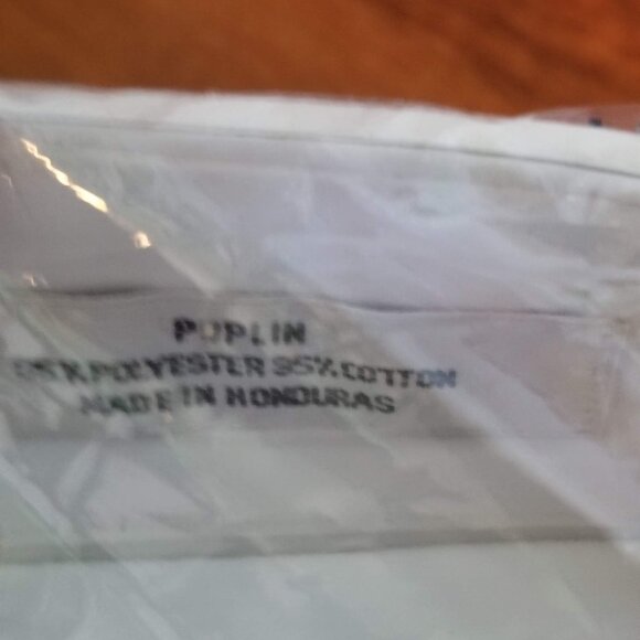 NWT LONG sleeve Van Heusen dress shirt - Picture 6 of 8